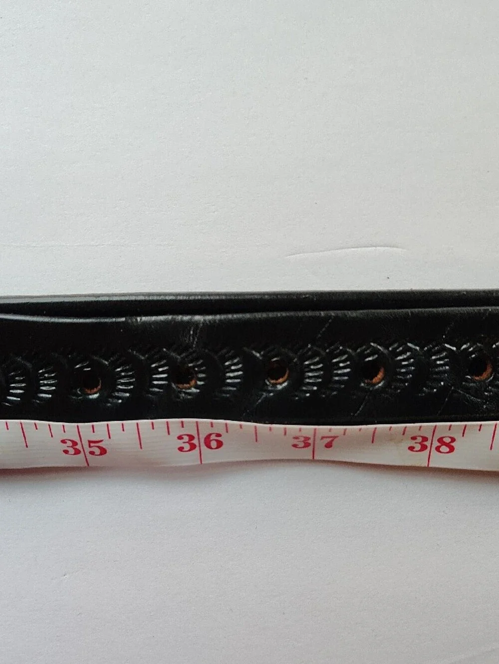Women's Size L Unique Tooled Embossed Black Leather Belt No Buckle Unbranded WM